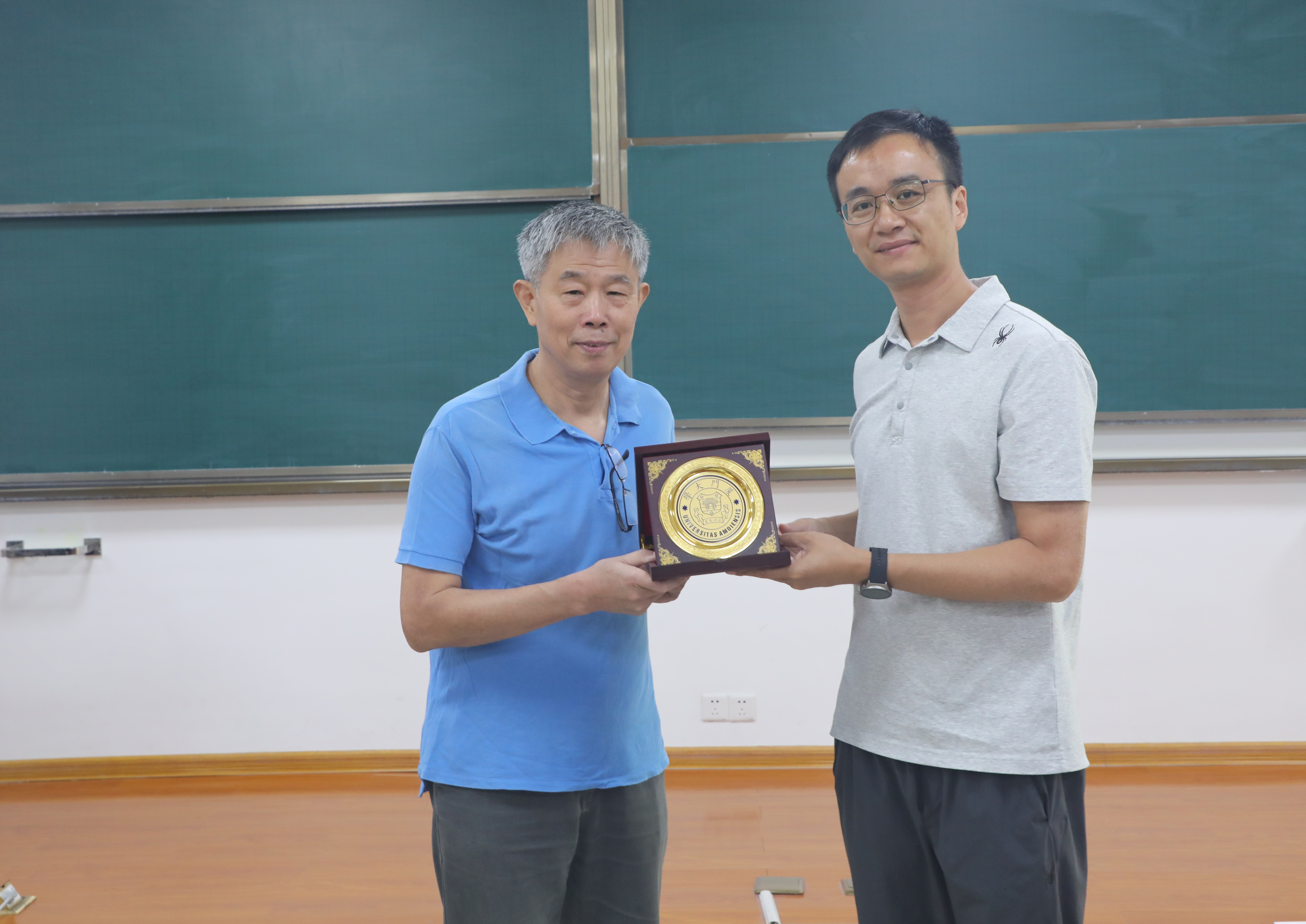 戎小春教授受邀做天元名家讲堂 第 1 张