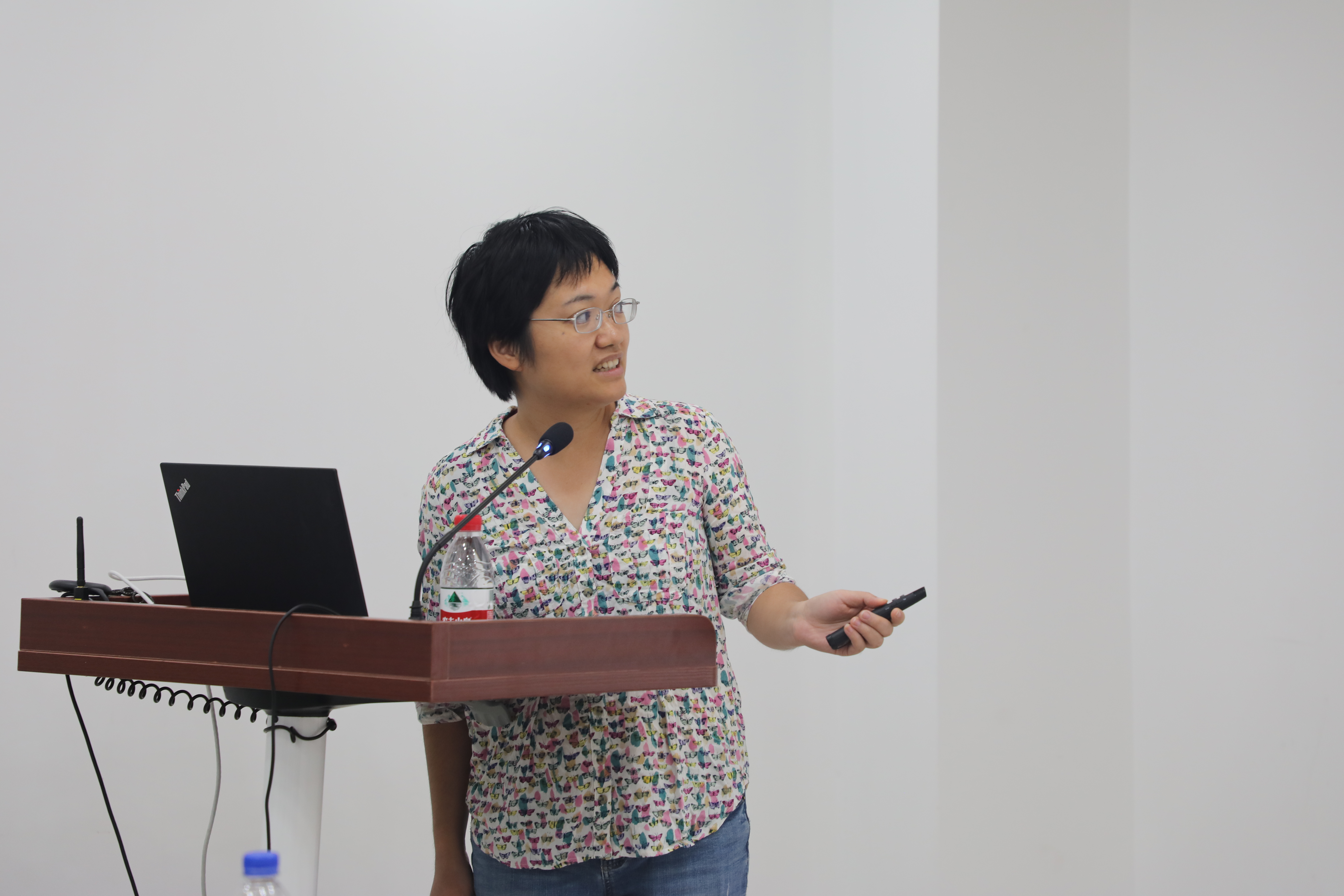 魏巧玲教授做Colloquium第七十六期讲座 第 2 张