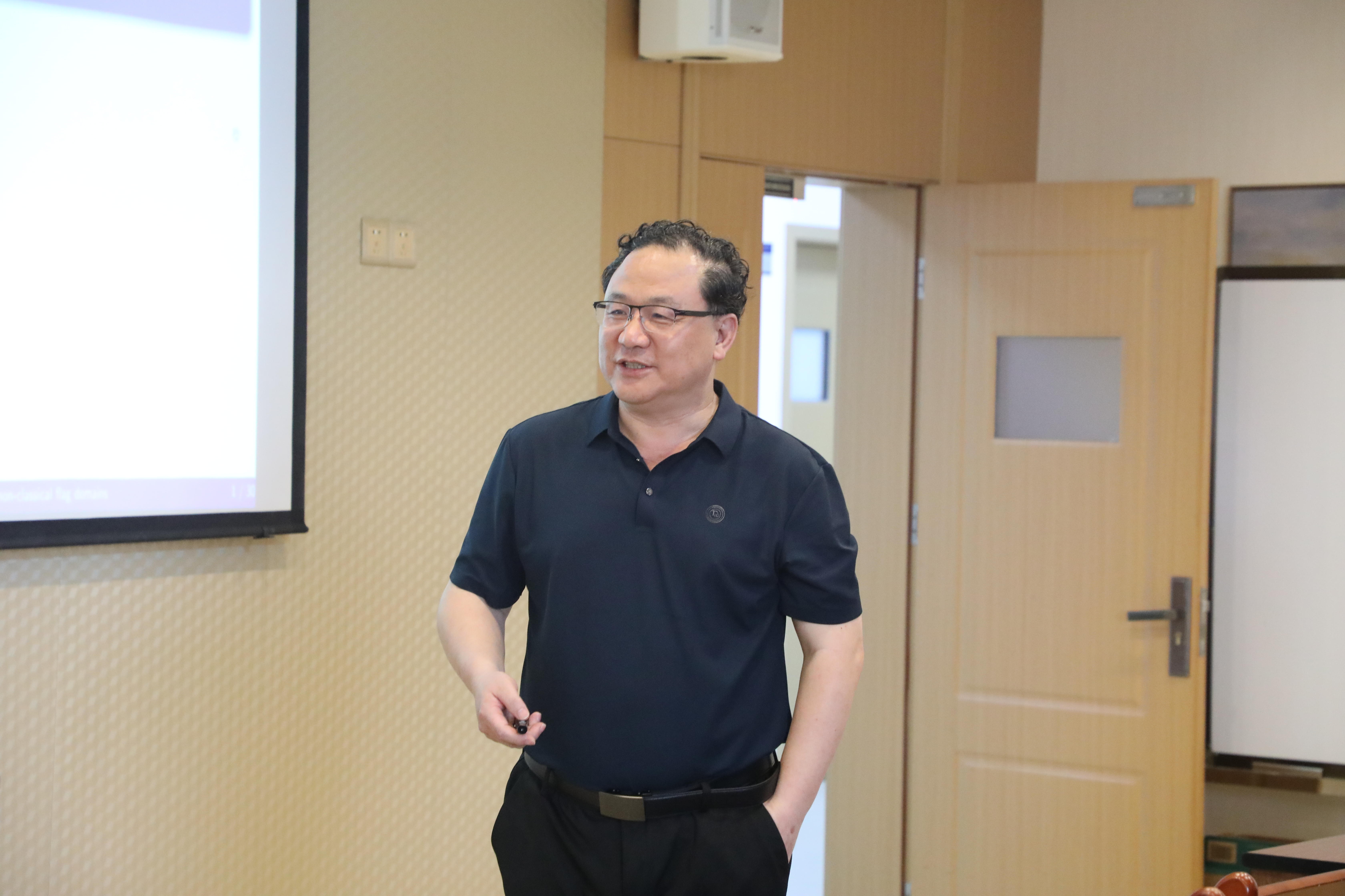 刘克峰教授受邀做天元名家讲堂 第 2 张