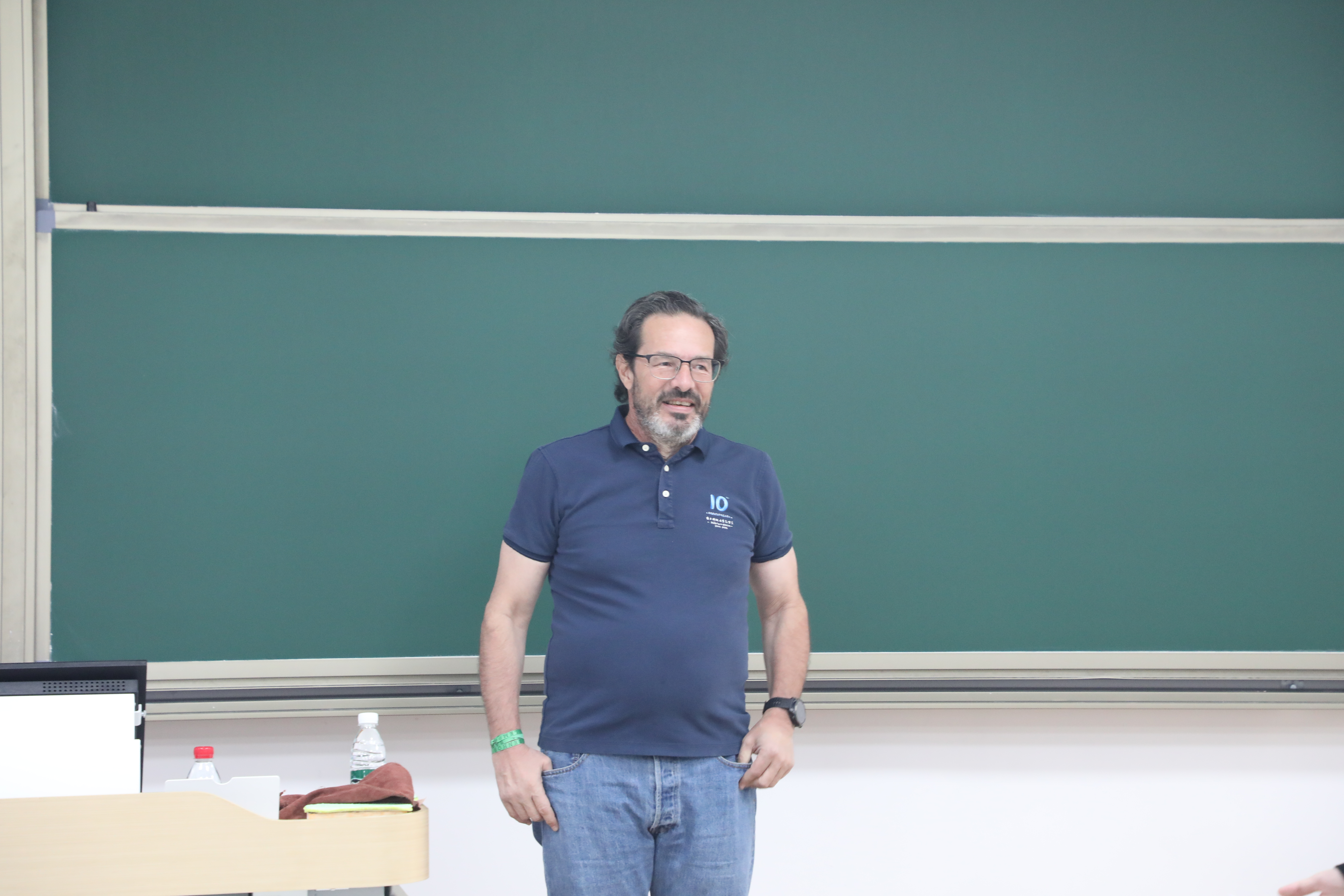 Raul Ures教授做Colloquium第一百一十六期讲座 第 2 张